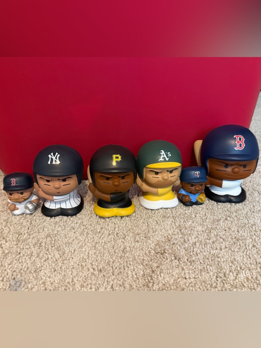 MLB SqueezyMates Jumbo and Mini Slo-Foam Squishy Players Bundle of 6 Collectible